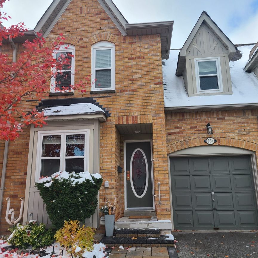 For Lease - 5940 Glen Erin Drive Unit# 23, Mississauga, Ontario - Photo 1