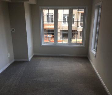 For Lease - 2441 Greenwich Drive Unit# 128, Oakville, Ontario - Photo 3