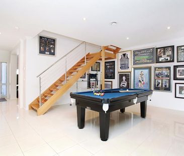 This stylish, immaculate, low maintenance 3 Bedroom home - Photo 4