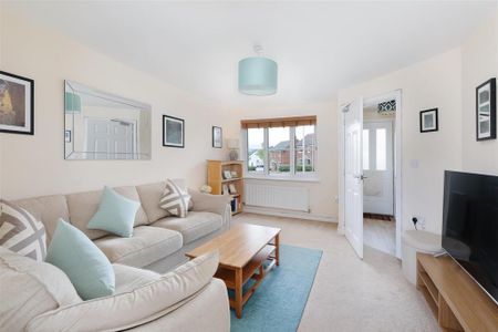 3 bedroom end of terrace house to rent - Photo 2