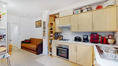 2 bedroom apartment to rent - Photo 5