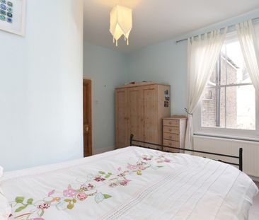 Room in a Shared Flat, Galveston Road, SW15 - Photo 4