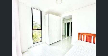 Modern lifestyle two-bedroom apartment in Washington Park Hub - Photo 2