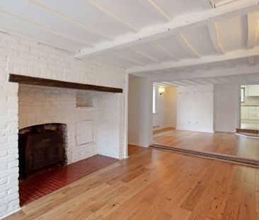 3 bedroom semi-detached house to rent - Photo 3