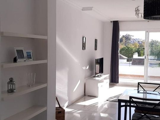 Luxury penthouse for rent in Nueva Andalucia, Spain - Photo 1