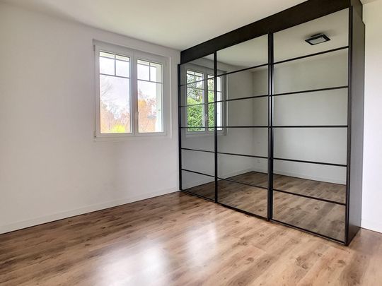 Superbe rez avec jardin privatif dans résidence sécurisée - Photo 1