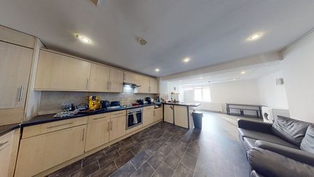 5 Bed - Sackville Street, Woodhouse, Leeds - Photo 4