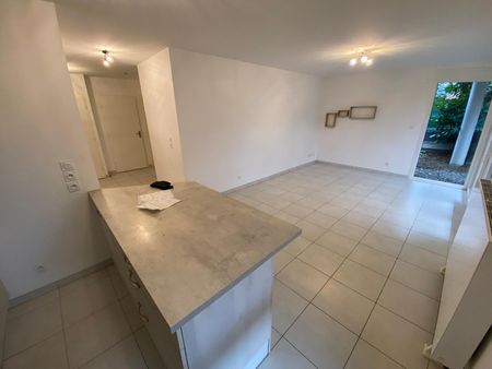 Location Appartement 3 pièces 63m² THONON LES BAINS 74200 - Photo 2