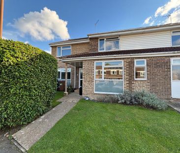 4 bedroom semi-detached house to rent - Photo 1