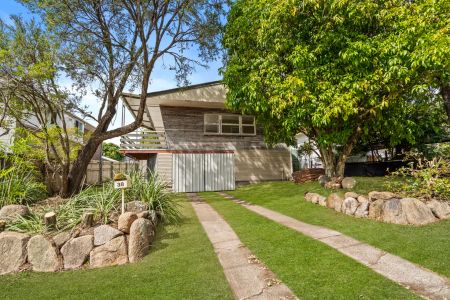 “Spacious Family Home” - Photo 3