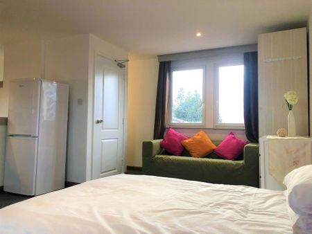 Studio to rent - Photo 4