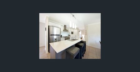 MODERN FAMILY HOME!! - Photo 5