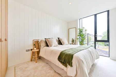 3 bedroom flat to rent - Photo 4