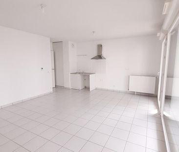 location Appartement T3 DE 59.49m² À BORDEAUX - Photo 1