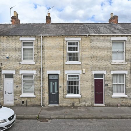 2 bedroom terraced house to rent - Photo 4