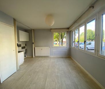 Location Appartement 1 pièce 25m² MONT ST AIGNAN 76130 - Photo 1