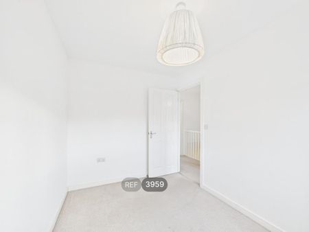 3 bedroom terraced house to rent - Photo 4