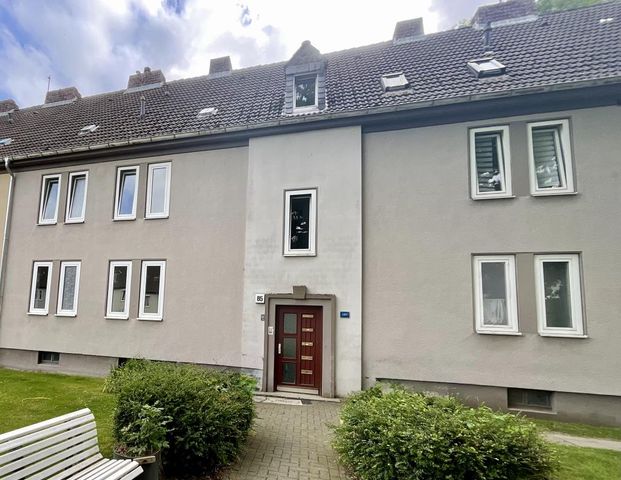 Mitte Dezember bezugsfrei - Praktische 3-Zimmer-Etagenwohnung in Wilhelmshaven  64,11 m² - Foto 1