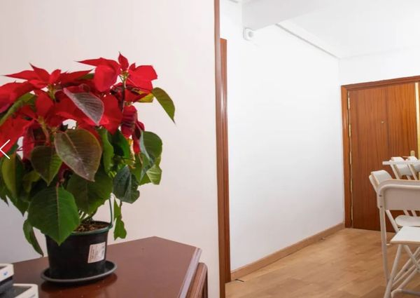 Calle del Jilguero, Madrid, Community of Madrid 28025