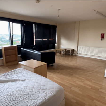 Studio to rent - Photo 3