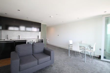 1 bedroom flat to rent - Photo 3