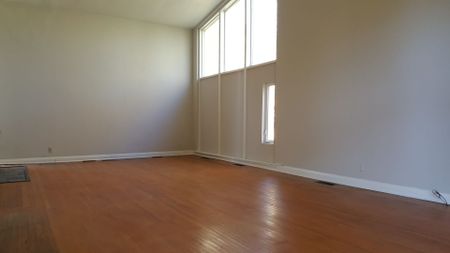 For Lease - 63 Banbury Road, Toronto, Ontario - Photo 3