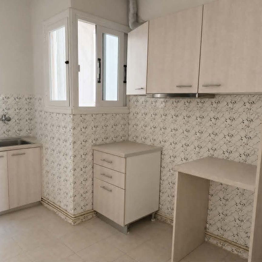 Studio/Γκαρσονιέρα για ενοικίαση Κέντρο (Καλλιθέα) - Photo 1
