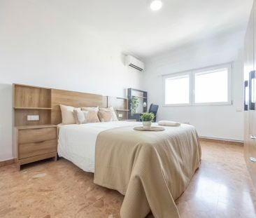 Plaça d'Hondures, Valencia, Valencian Community 46022 - Photo 4