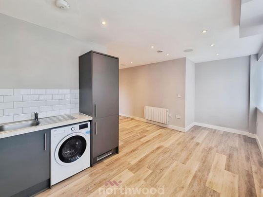 Studio to rent - Photo 1