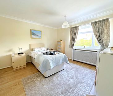 A 2 Bedroom Flat Instruction to Let in Bexhill-on-Sea - Photo 3