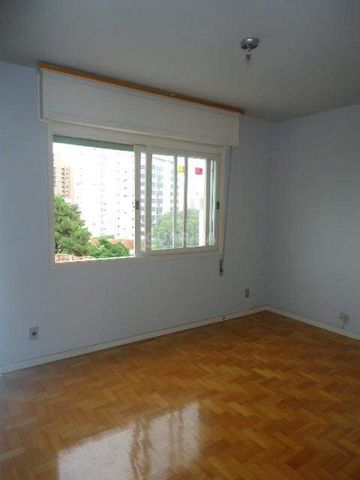 Apartamento de 3 dormitórios, sendo 1 suíte, no bairro Petrópolis Imóvel com 120m² de área útil. - COD: 24018 - Foto 5