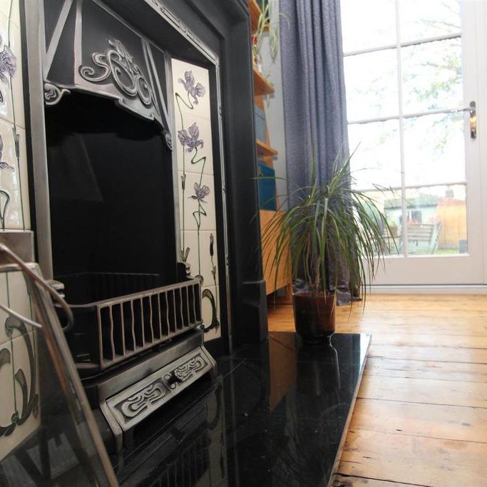 3 bedroom terraced house to rent - Photo 1