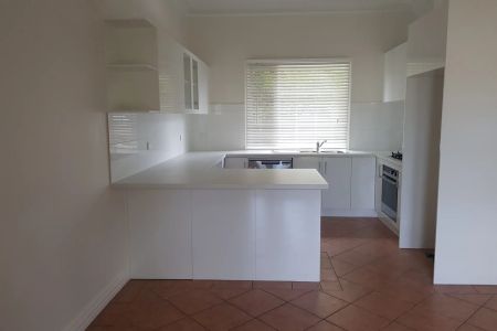 Light, Comfort & Location in One Smart Package - Photo 2