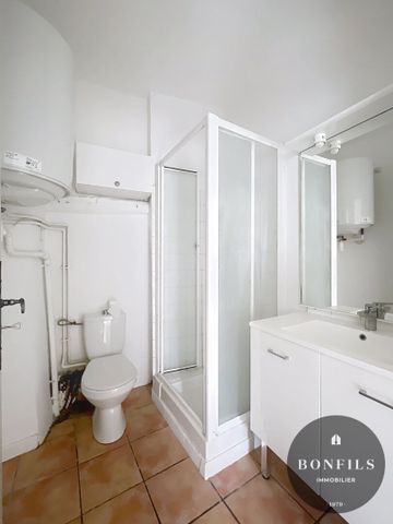 A LOUER AVIGNON INTRA-MUROS - SECTEUR CORPS SAINTS : Charmant T2 duplex - non meublé, - Photo 5