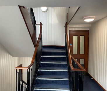 2 Bed Flat, Meadow Place Road, EH12 - Photo 2