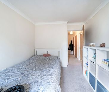 2 Bedroom Flat/Apartment to rent - Photo 2