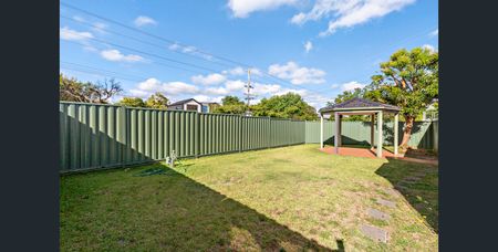 227 Springfield Road, Blackburn North VIC 3130 - House For Rent | Domain - Photo 3