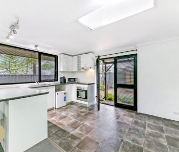 Garden Flat - Photo 1