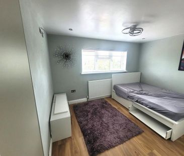 3 bedroom property to rent - Photo 3