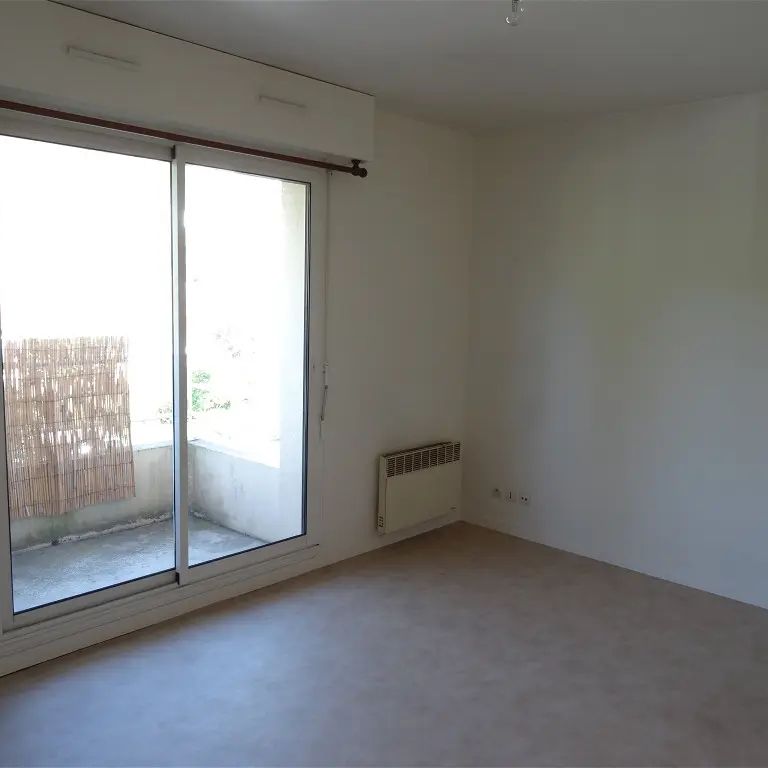 Location appartement 1 pièce - 20m² à Lisieux (14100) - Photo 1
