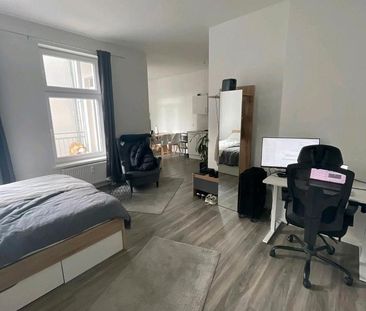 Möbliertes 1ZKB-Apartment mit Balkon unbefristet ab Dezember - Photo 1