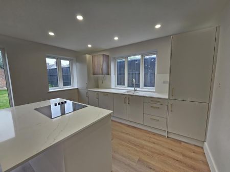 2 bedroom detached house to rent - Photo 5