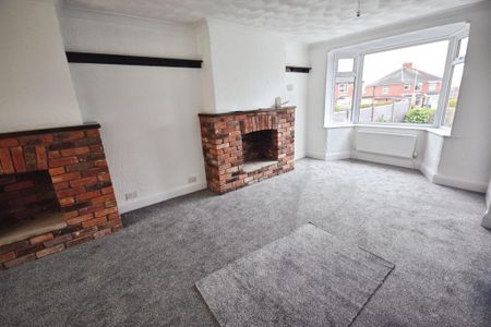 2 bedroom semi-detached house to rent - Photo 4