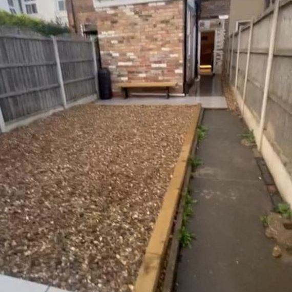 1 bedroom house to rent - Photo 1