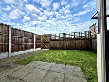 3 bedroom townhouse to rent - Photo 3