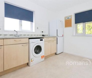 2 bedroom flat to rent - Photo 4