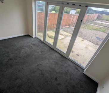 3 bedroom terraced house to rent - Photo 2