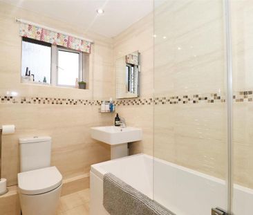 2 bedroom semi-detached house to rent - Photo 5