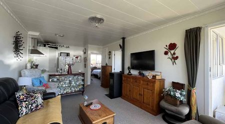 A sweet little home to all your own - Photo 2