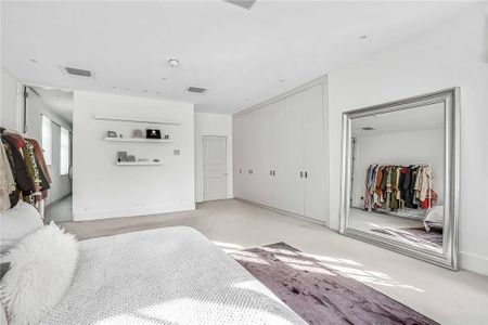 6 bedroom detached house to rent - Photo 5